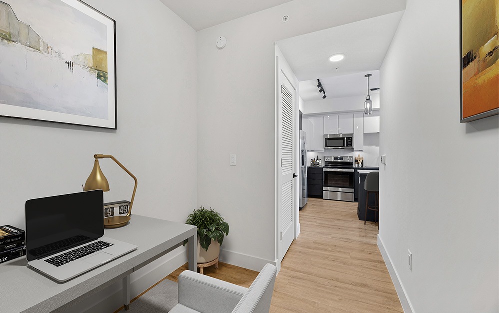 A4 - 1 bedroom floorplan layout with 1 bathroom and 708 square feet (Den, 2D)